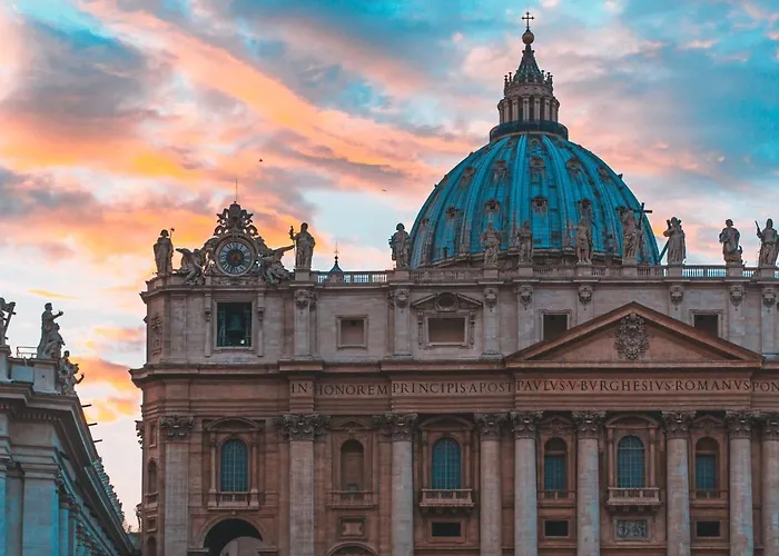 Bright Penthouse 2 M Stops From Vatican Museums アパート ローマ